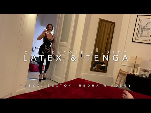❤️ Nwa nkịrịkọ na-acha uhie uhie yi uwe latex nke nnochi anya ❤❌ Mmekọahụ ☑